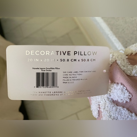 NANETTE LEPORE : Brand New Embroidered Snowflake Holiday Decorative Pillow ❄️ - Picture 6 of 6